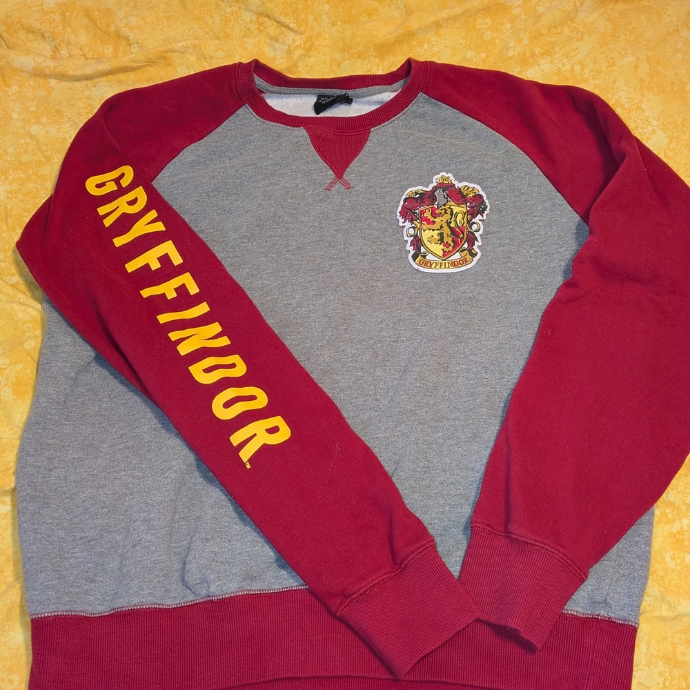 Gryffindor Women's Crewneck Sweater - Red and Gray